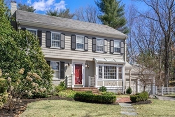 4 bed, 2 bath apartment for rent at 124 Rangeley Rd Unit 124, Chestnut Hill — photo 3 of 27