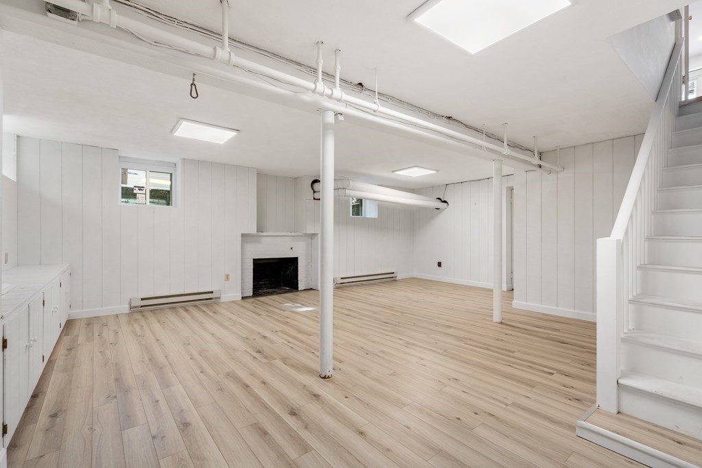 4 bed, 2 bath apartment for rent at 124 Rangeley Rd Unit 124, Chestnut Hill — photo 17 of 27