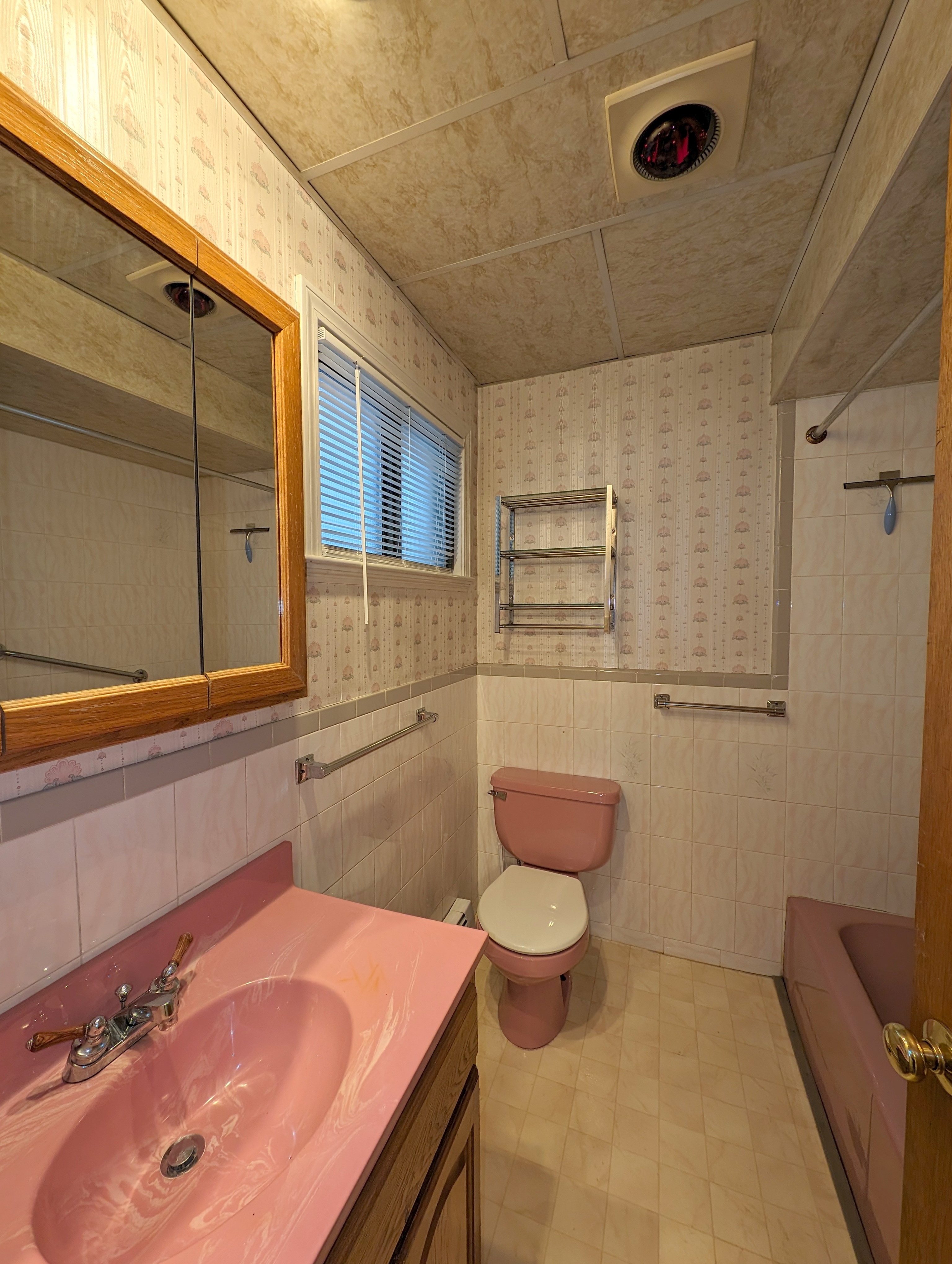 Studio bed, 1 bath apartment for rent at 124 Rogers Ave Unit 124, Powder House Square — photo 10 of 11
