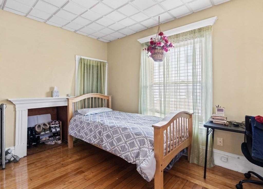 2 bed, 1 bath apartment for rent at 124 Sheridan Ave Unit 1, Medford — photo 9 of 11