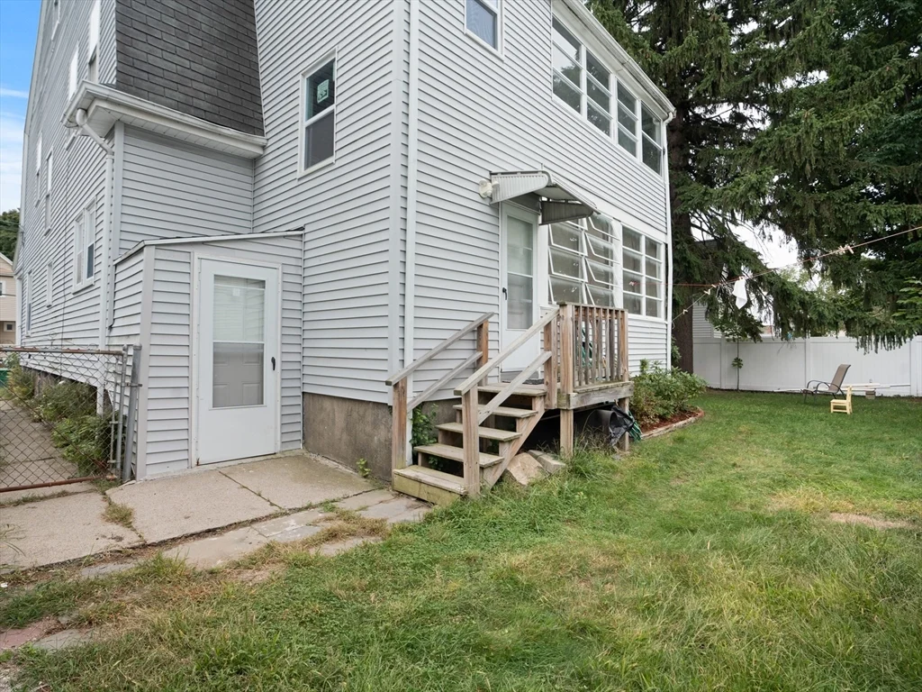 2 bed, 1 bath apartment for rent at 124 Sheridan Ave Unit 2, Medford Hillside — photo 13 of 16