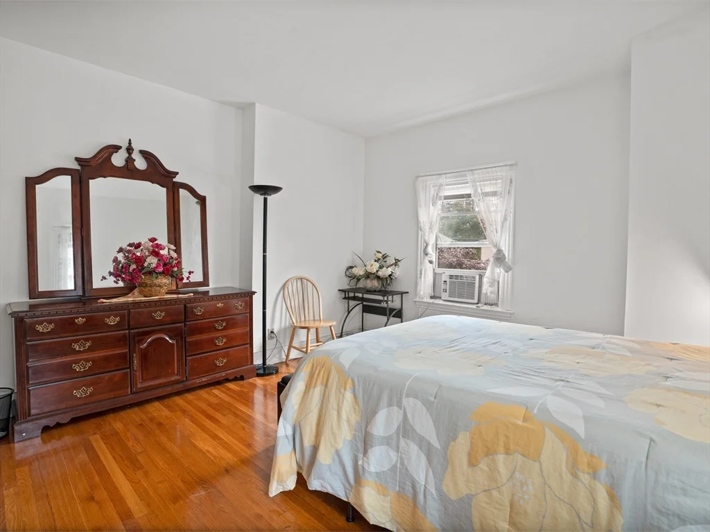 2 bed, 1 bath apartment for rent at 124 Sheridan Ave Unit 2, Medford Hillside — photo 12 of 16