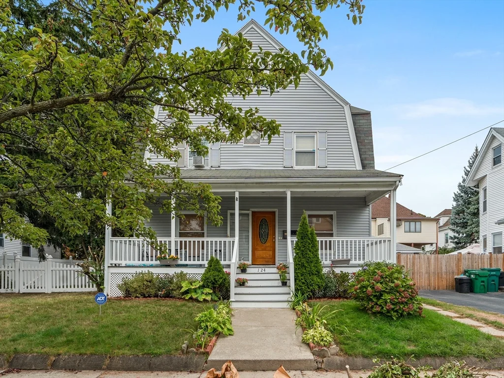 2 bed, 1 bath apartment for rent at 124 Sheridan Ave Unit 2, Medford Hillside