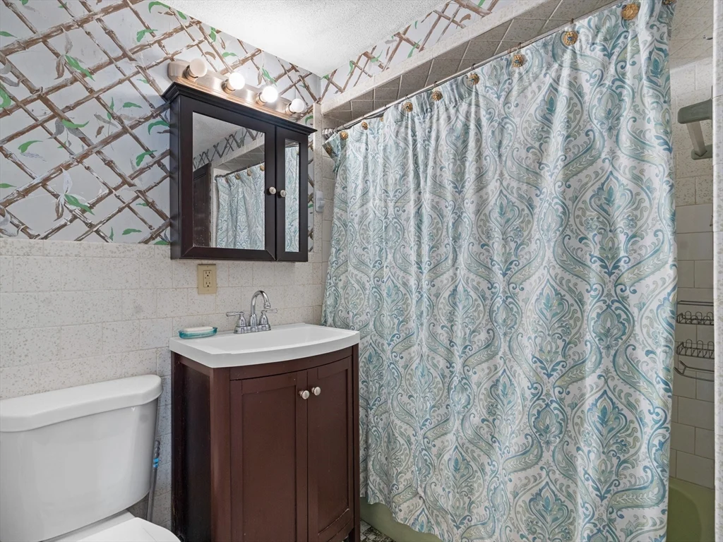 2 bed, 1 bath apartment for rent at 124 Sheridan Ave Unit 2, Medford Hillside — photo 10 of 16