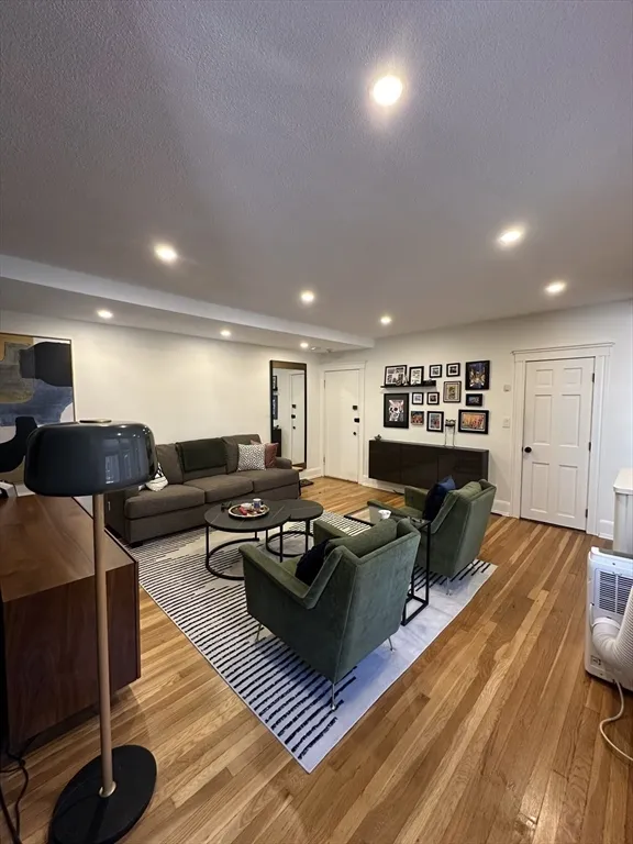 1 bed, 1 bath apartment for rent at 124 Sutherland Rd Unit 4, Brighton