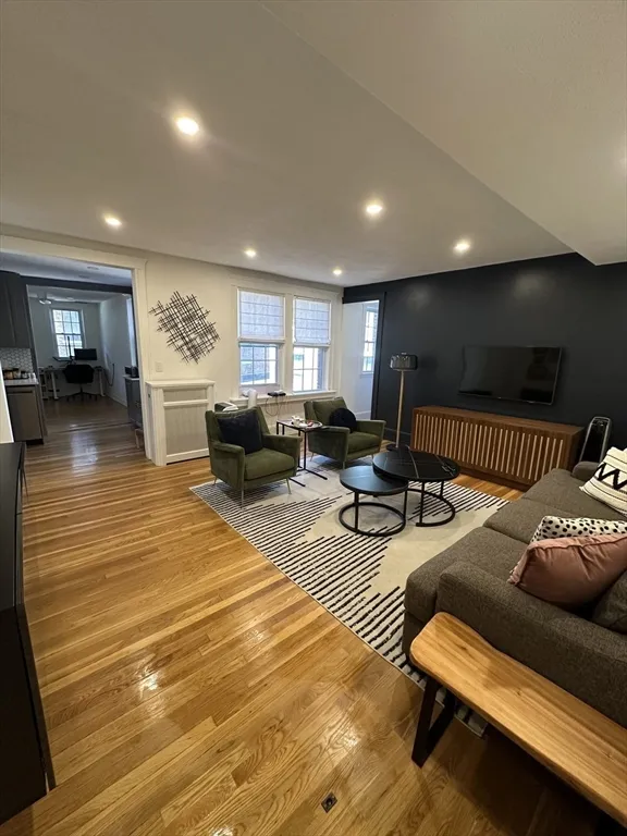 1 bed, 1 bath apartment for rent at 124 Sutherland Rd Unit 4, Brighton — photo 3 of 11