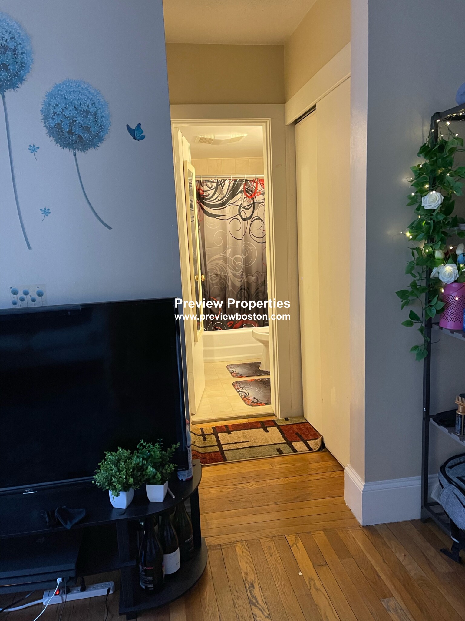 1 bed, 1 bath apartment for rent at 124 Sutherland Rd Unit 5P, Brighton