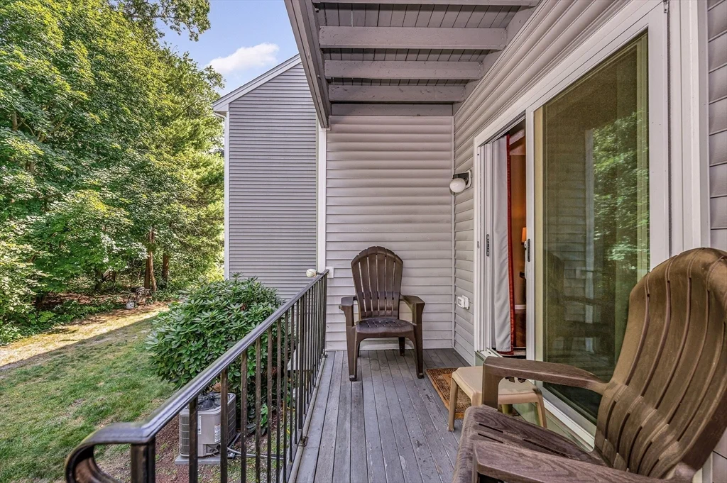 2 bed, 1 bath apartment for rent at 124 Tennis Plaza Rd Unit 5, Dracut — photo 4 of 20