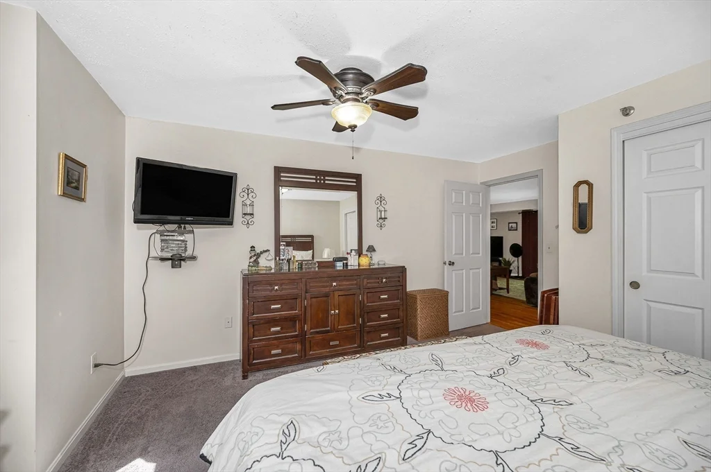 2 bed, 1 bath apartment for rent at 124 Tennis Plaza Rd Unit 5, Dracut — photo 16 of 20