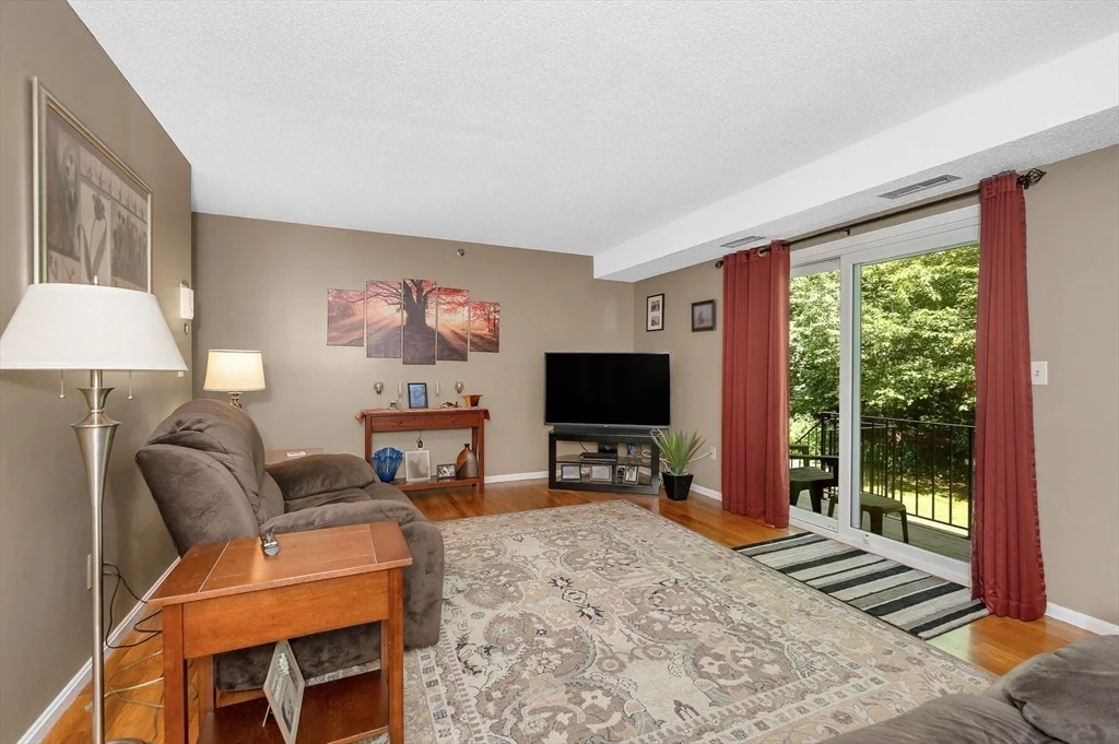 2 bed, 1 bath apartment for rent at 124 Tennis Plaza Rd Unit 5, Dracut — photo 8 of 20