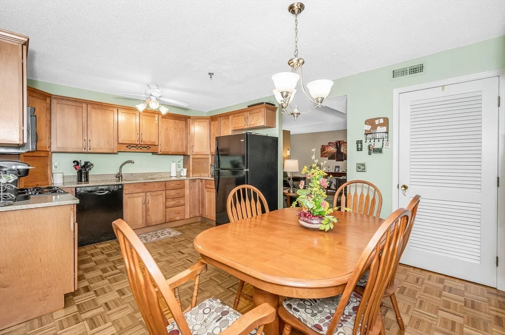 2 bed, 1 bath apartment for rent at 124 Tennis Plaza Rd Unit 5, Dracut — photo 13 of 20