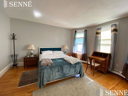 3.5 bed, 1 bath apartment for rent at 124 Walnut St Unit 1, Winter Hill — photo 8 of 11