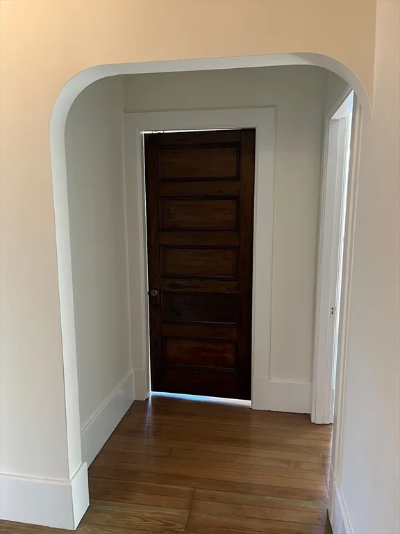 4 bed, 1 bath apartment for rent at 124 Walnut St Unit 2L, Clinton — photo 10 of 17