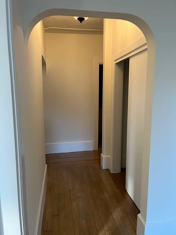 4 bed, 1 bath apartment for rent at 124 Walnut St Unit 2L, Clinton — photo 17 of 17