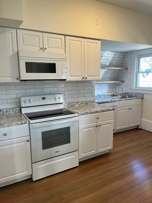 4 bed, 1 bath apartment for rent at 124 Walnut St Unit 2L, Clinton — photo 14 of 17