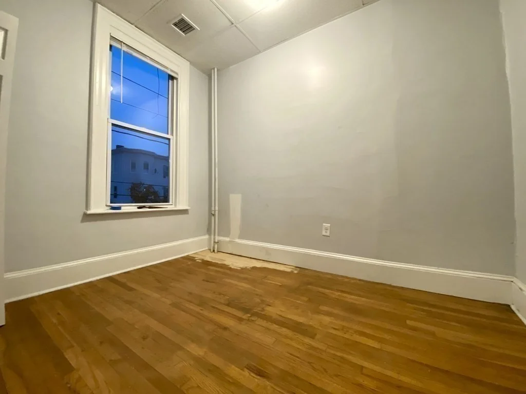 2 bed, 1 bath apartment for rent at 124 Washington Ave Unit 2, Bellingham Square — photo 8 of 16