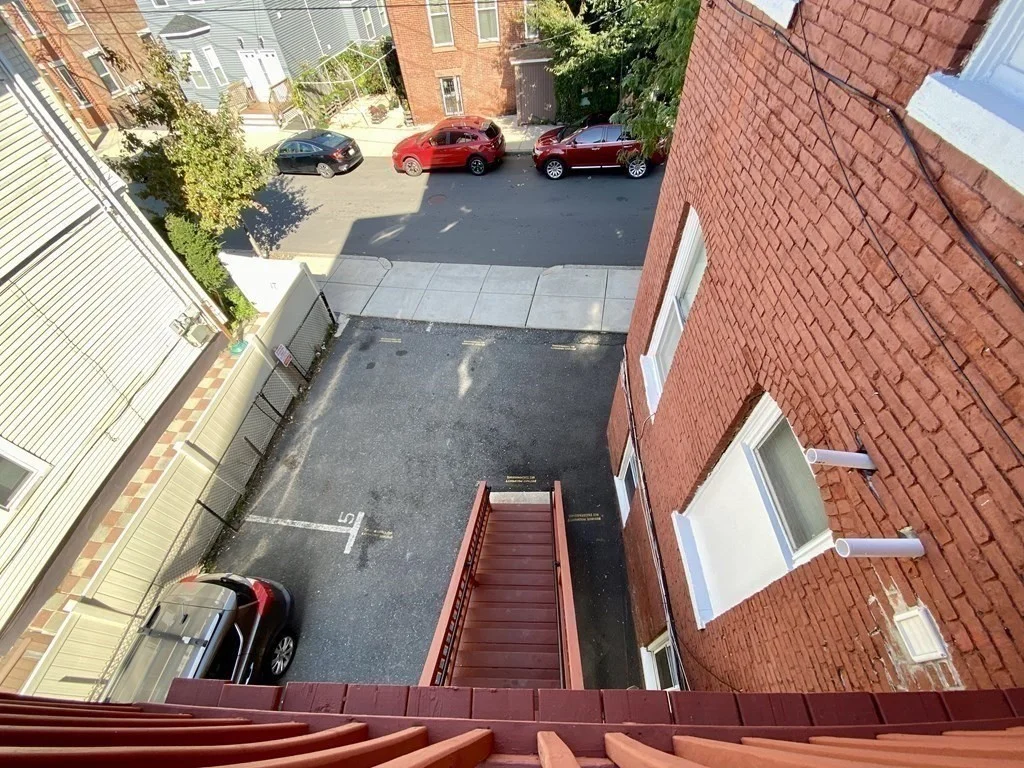 2 bed, 1 bath apartment for rent at 124 Washington Ave Unit 2, Bellingham Square — photo 13 of 16