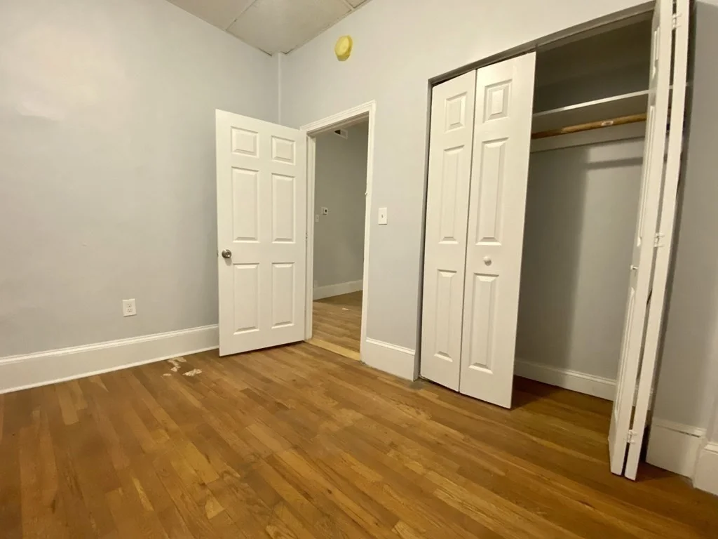 2 bed, 1 bath apartment for rent at 124 Washington Ave Unit 2, Bellingham Square — photo 9 of 16