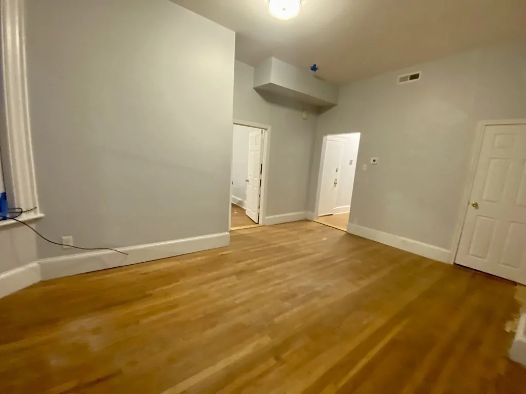 2 bed, 1 bath apartment for rent at 124 Washington Ave Unit 2, Bellingham Square — photo 3 of 16