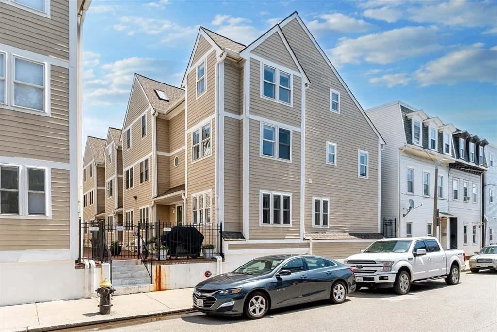 3 bed, 2 bath apartment for rent at 124 West 7th Unit D, South Boston — photo 10 of 12