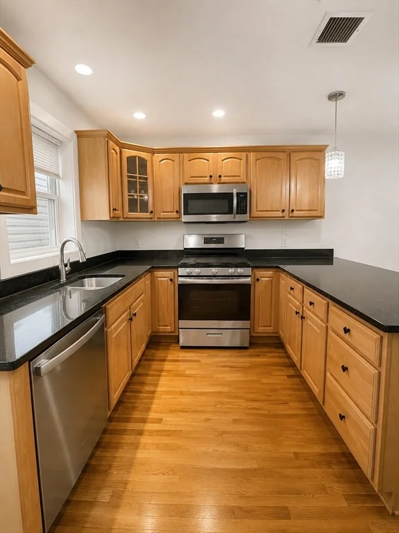 3 bed, 2 bath apartment for rent at 124 West 7th Unit D, South Boston — photo 2 of 12