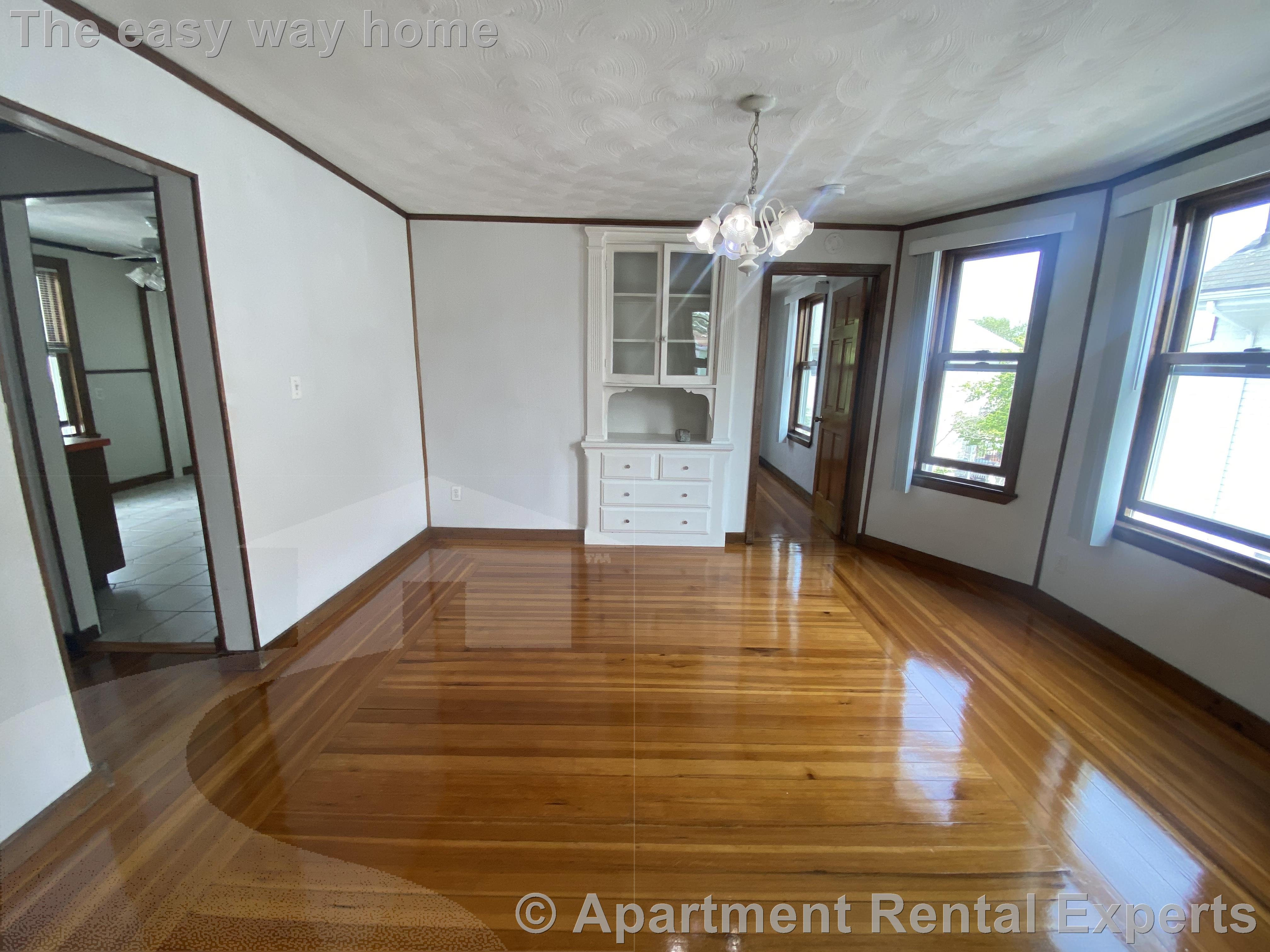 2 bed, 1 bath apartment for rent at 124 Willis Ave Unit 2, Tufts — photo 2 of 15