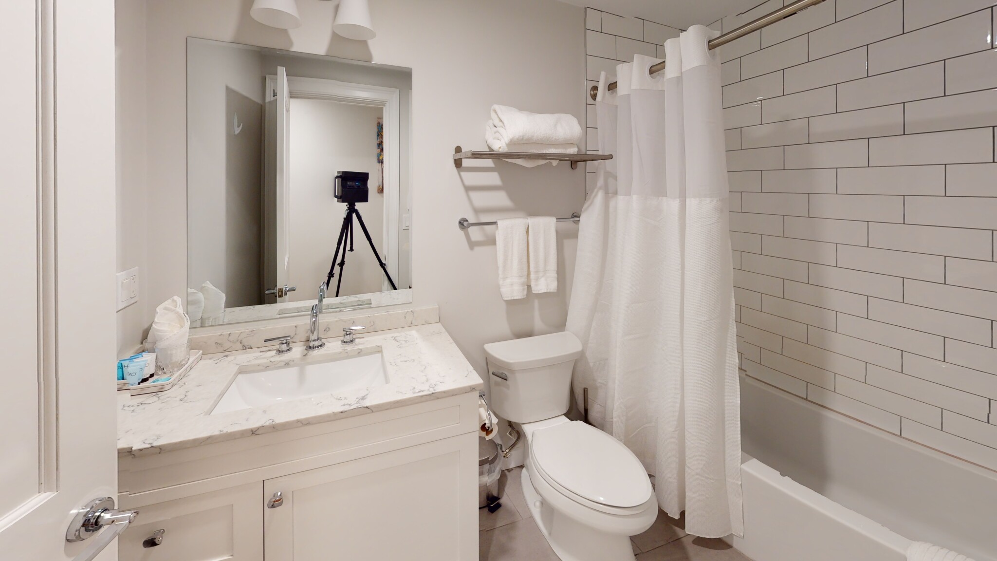 2 bed, 1 bath apartment for rent at 1240 Beacon St Unit 1, Coolidge Corner — photo 4 of 7