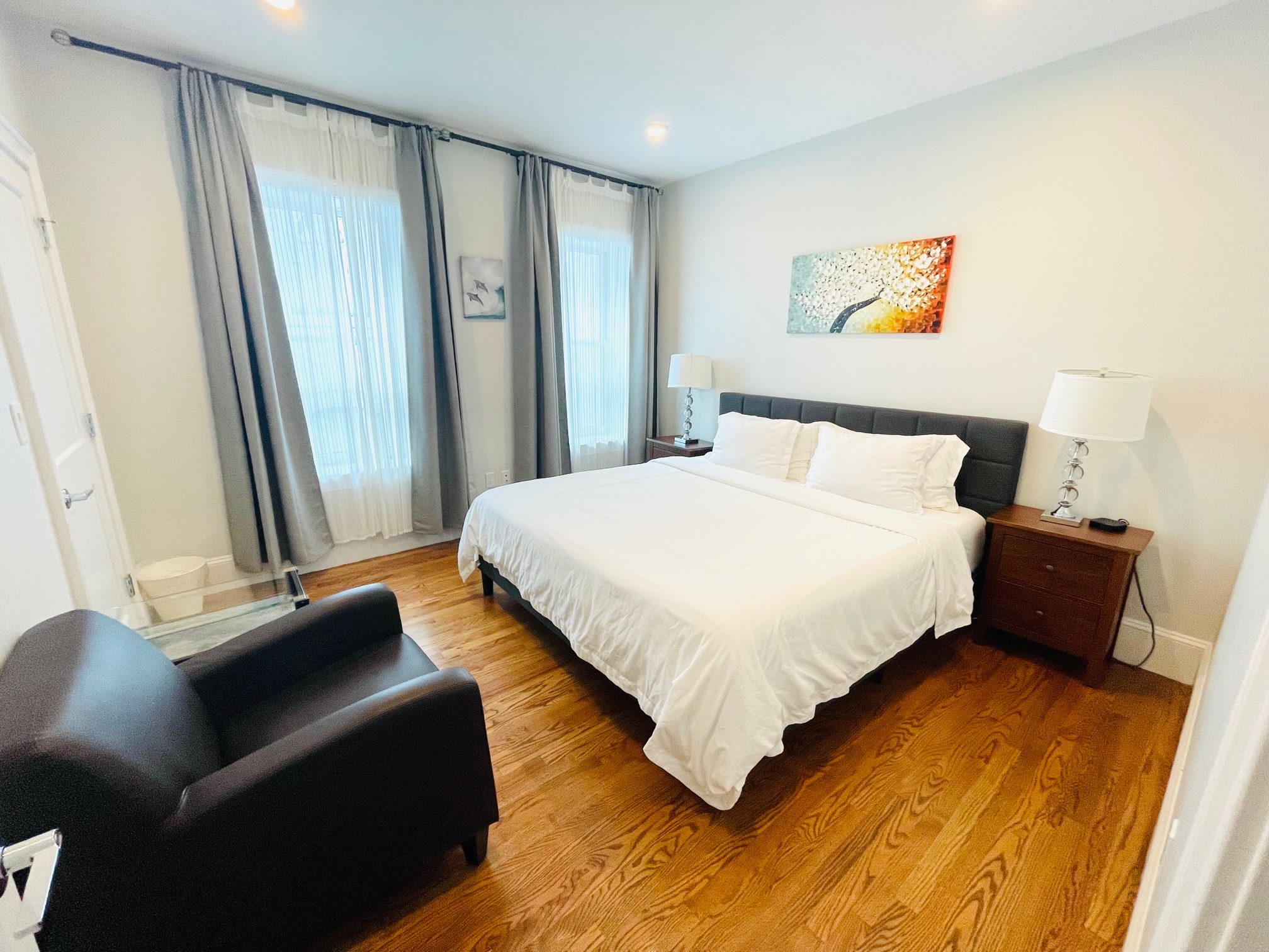 2 bed, 2 bath apartment for rent at 1240 Beacon St Unit 4, Coolidge Corner — photo 5 of 8