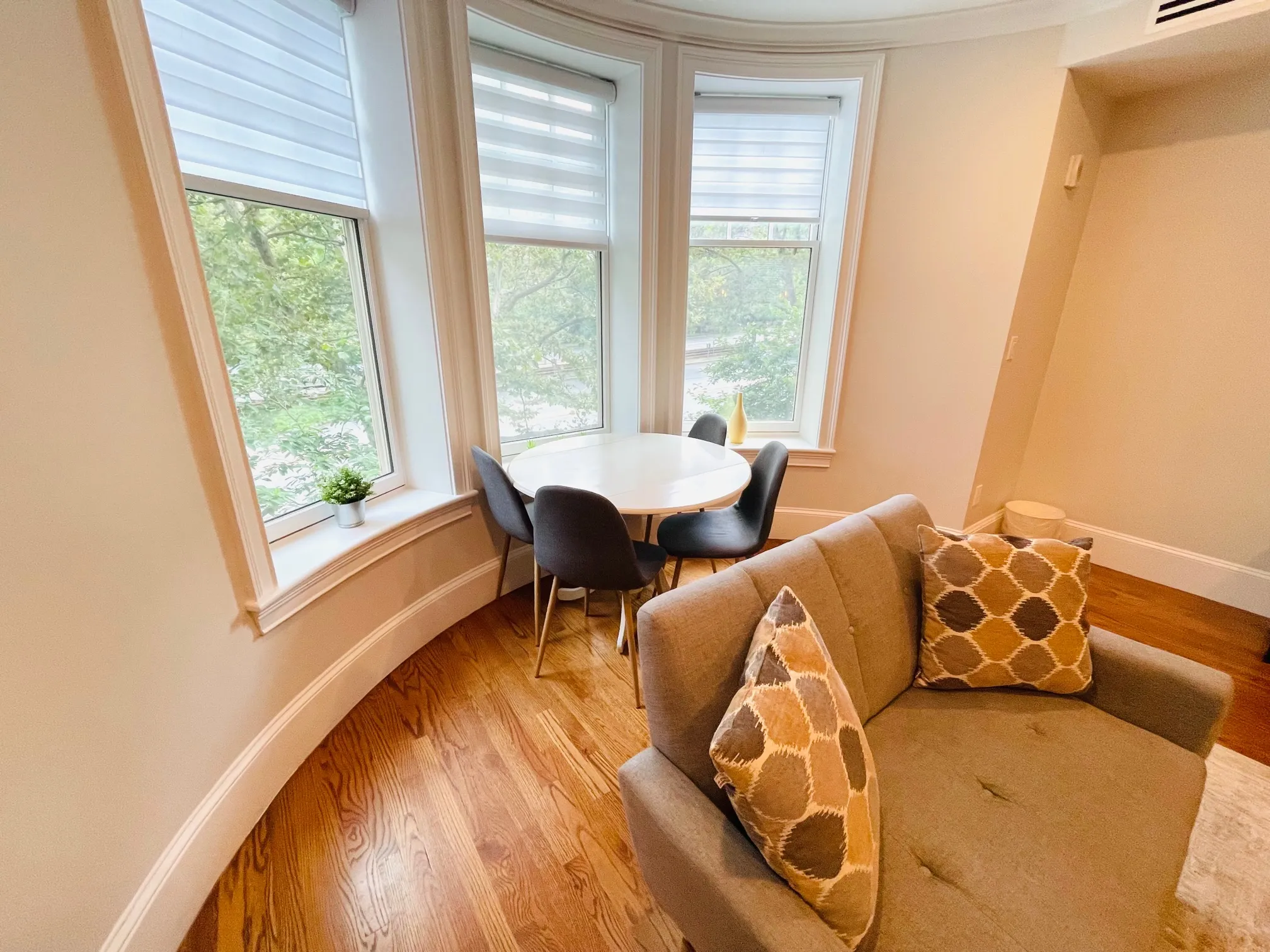 2 bed, 2 bath apartment for rent at 1240 Beacon St Unit 5, Coolidge Corner — photo 2 of 11