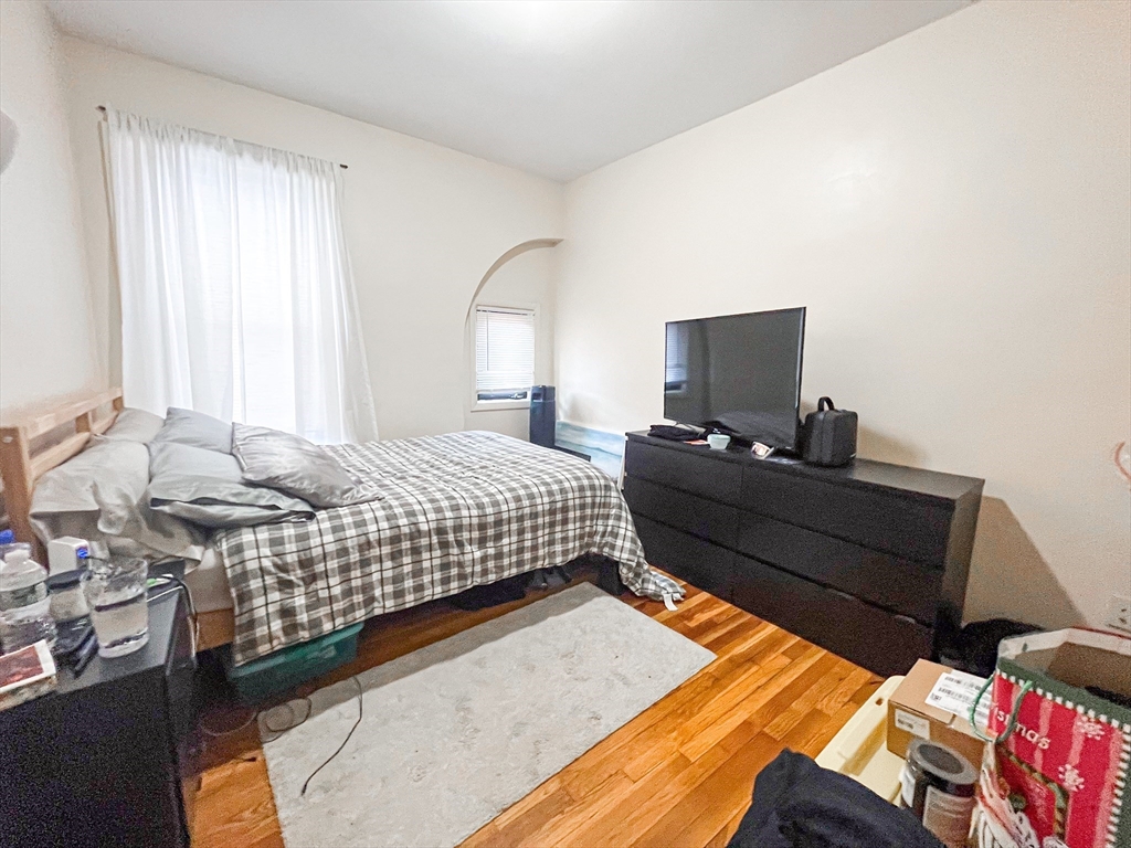 2 bed, 1 bath apartment for rent at 1242 Commonwealth Ave Unit 26, Brighton — photo 2 of 9