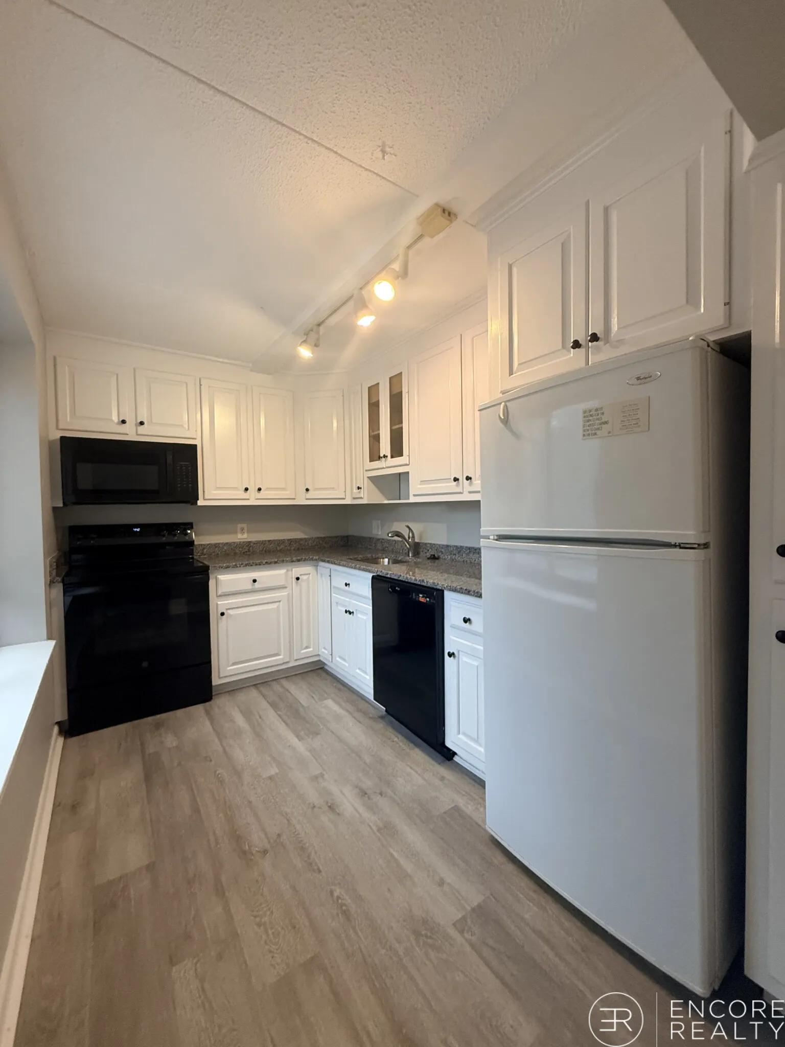 2 bed, 2 bath apartment for rent at 1243 Beacon St Unit 1243-2C, Coolidge Corner