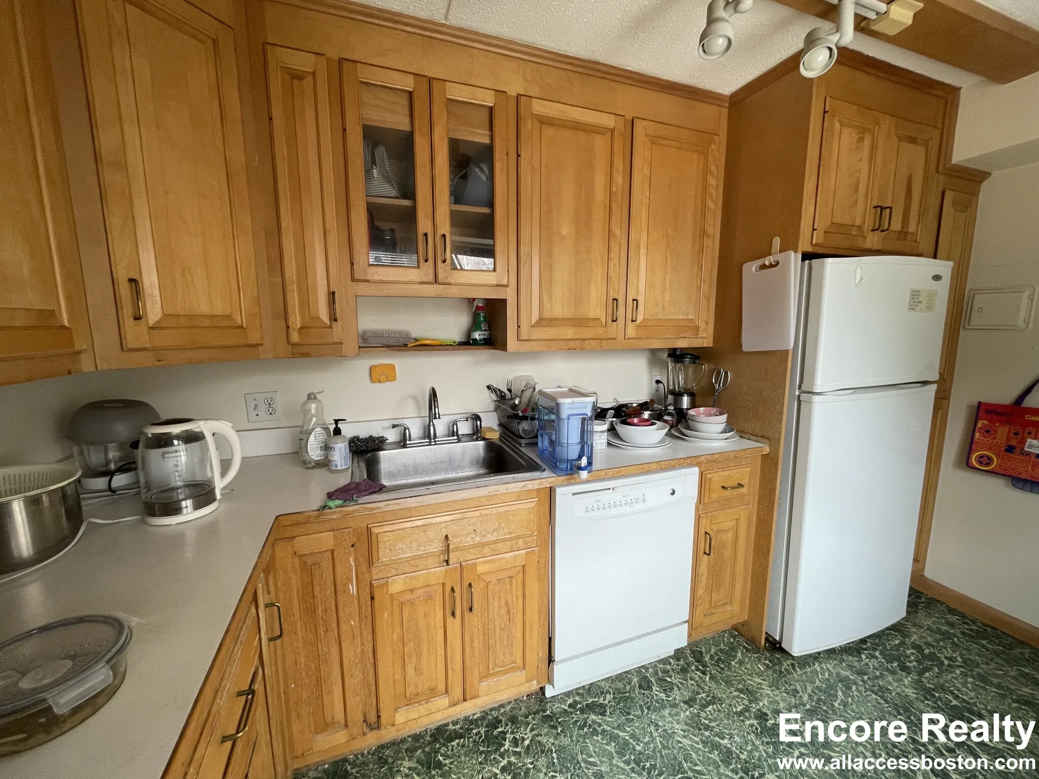 2 bed, 2 bath apartment for rent at 1243 Beacon St Unit 2C, Coolidge Corner — photo 4 of 31