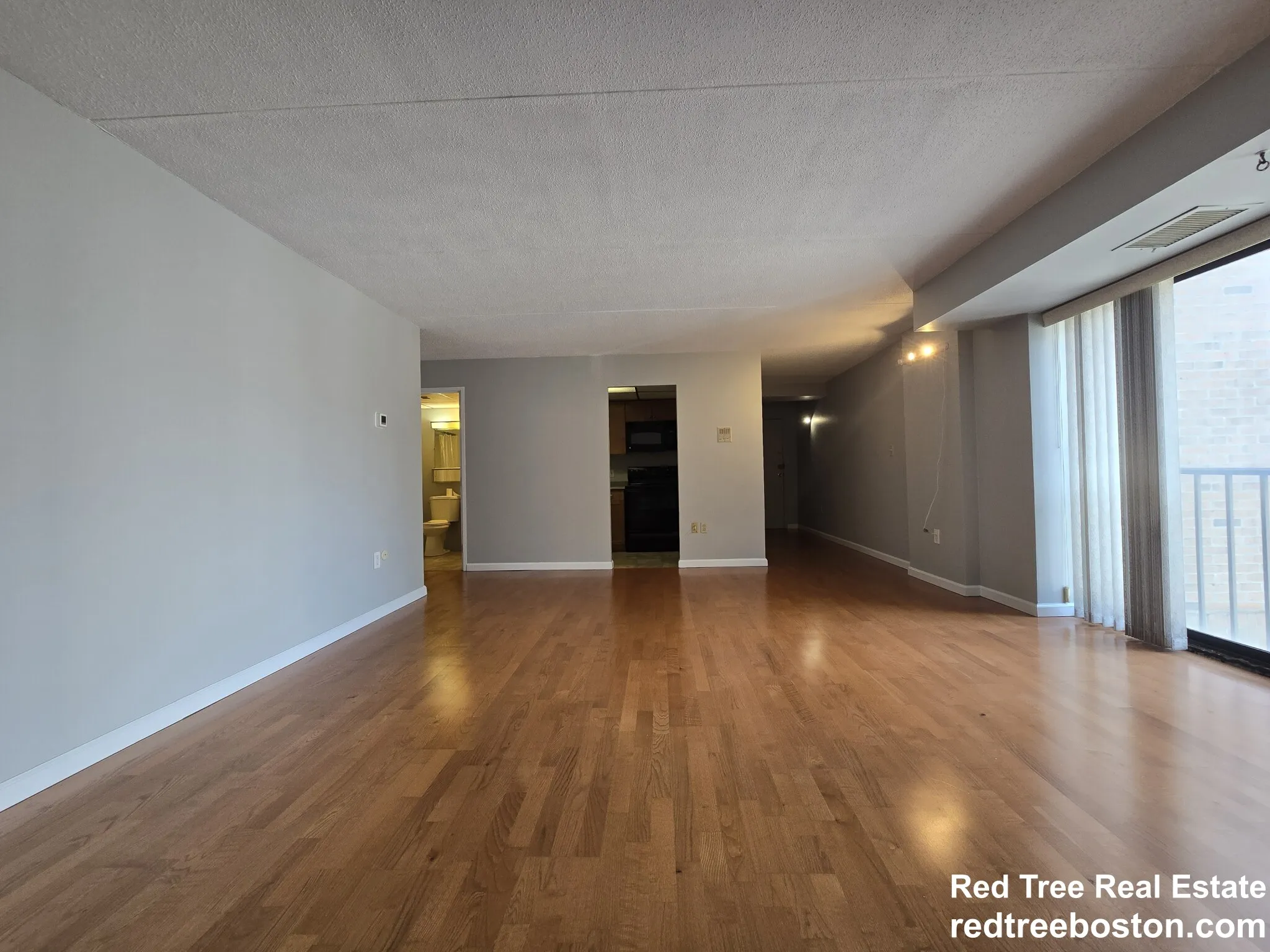 1 bed, 1 bath apartment for rent at 1243 Beacon St Unit 2D, Coolidge Corner