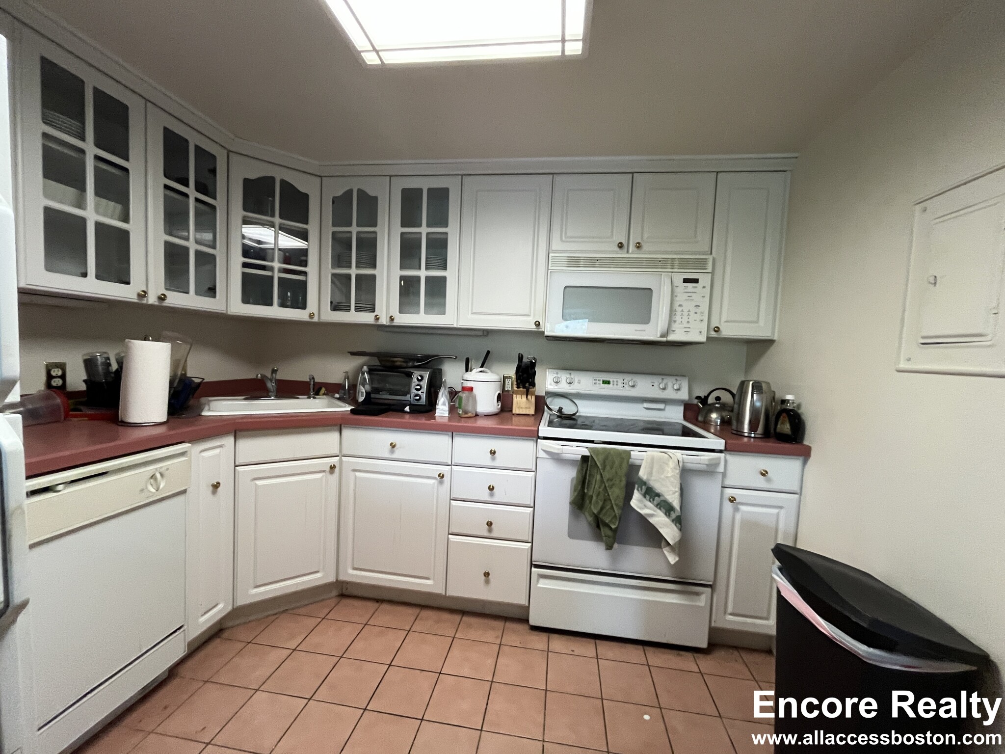 2 bed, 2 bath apartment for rent at 1243 Beacon St Unit 3A, Coolidge Corner — photo 9 of 27