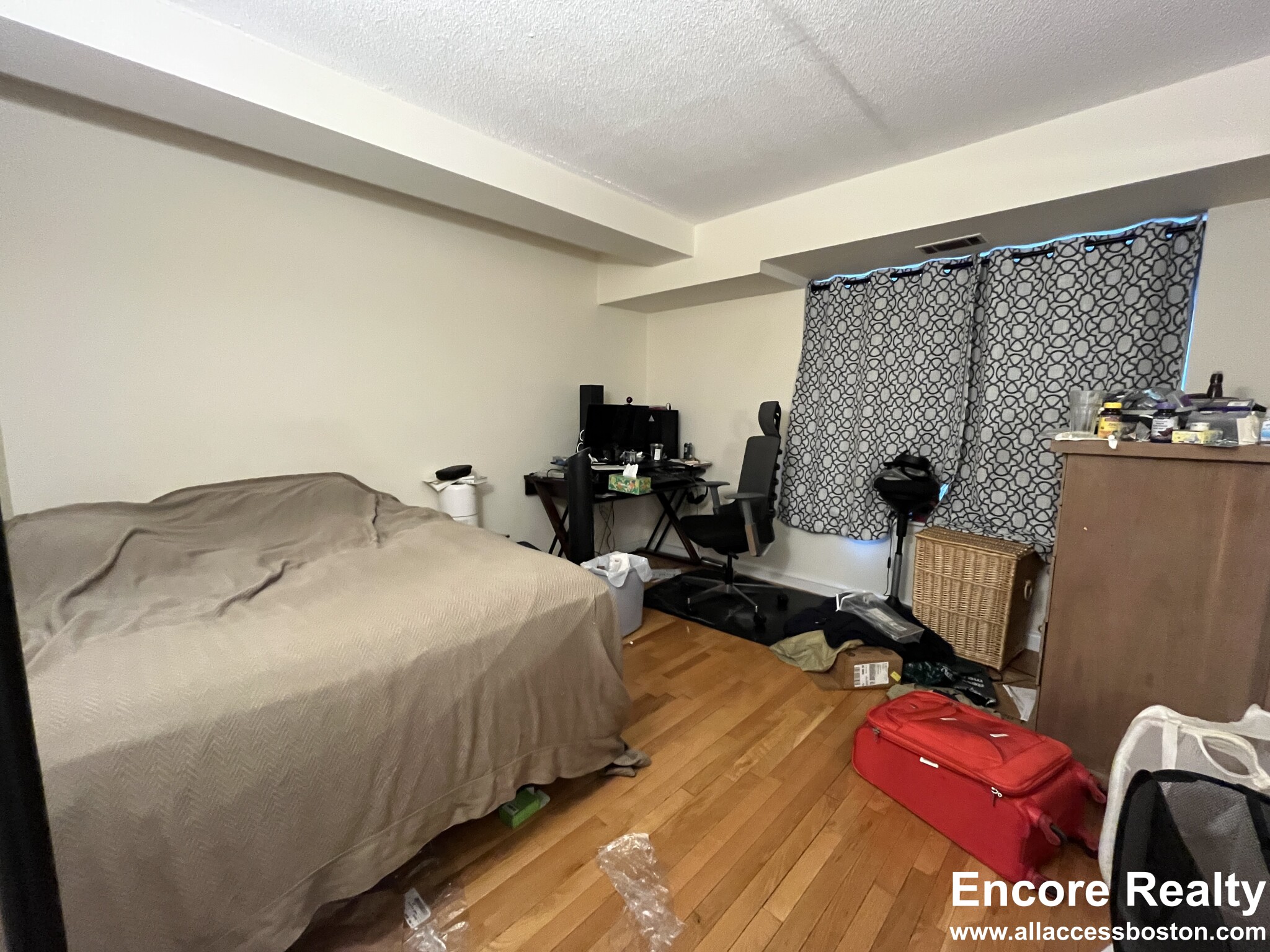 2 bed, 2 bath apartment for rent at 1243 Beacon St Unit 3A, Coolidge Corner — photo 13 of 27