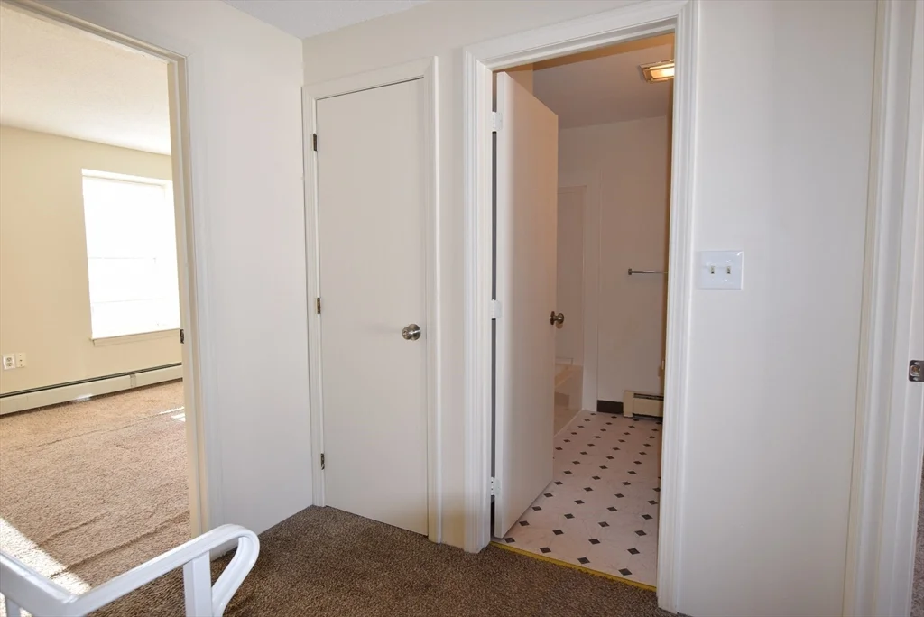 2 bed, 1 bath apartment for rent at 1245 Pawtucket Blvd Unit 4, Lowell — photo 9 of 10