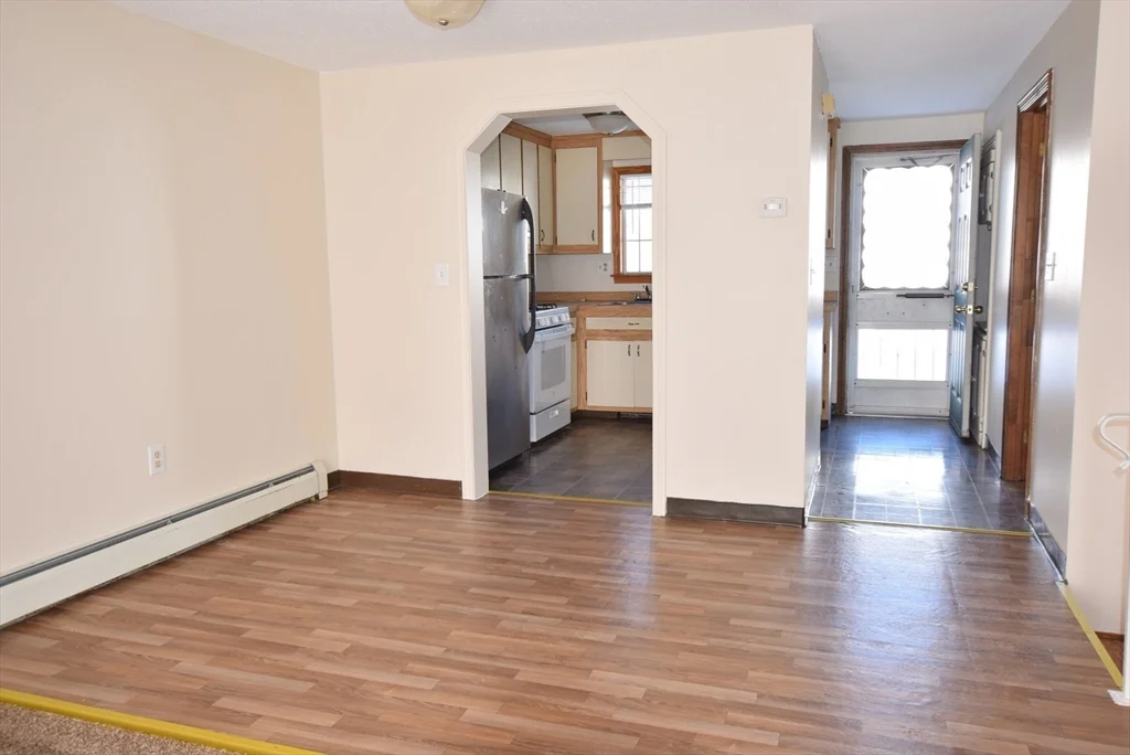 2 bed, 1 bath apartment for rent at 1245 Pawtucket Blvd Unit 4, Lowell — photo 5 of 10