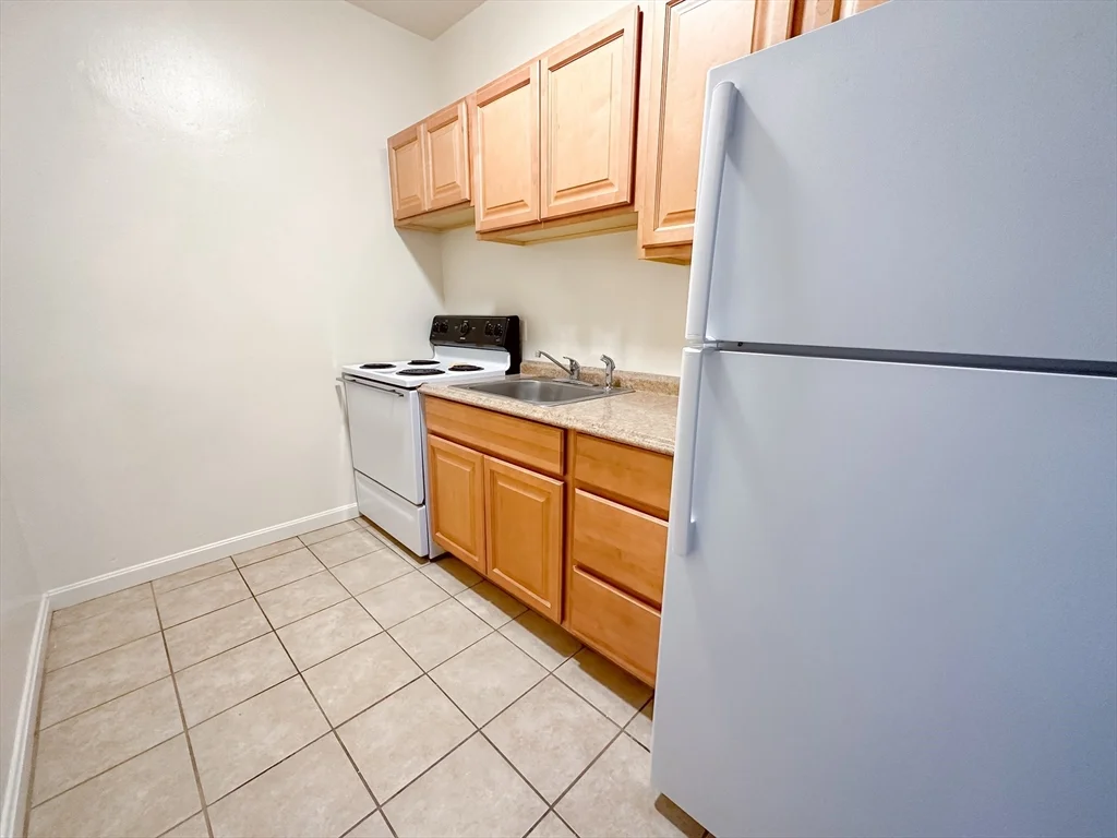 1 bed, 1 bath apartment for rent at 1246 Commonwealth Ave Unit 51, Allston — photo 7 of 9