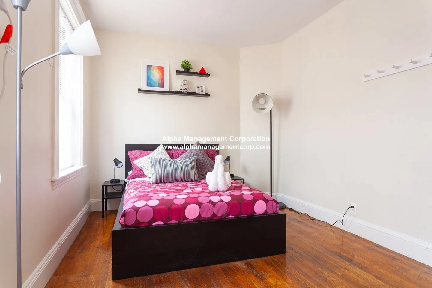 5 bed, 2 bath apartment for rent at 1247 Beacon St Unit 3, Coolidge Corner — photo 6 of 12