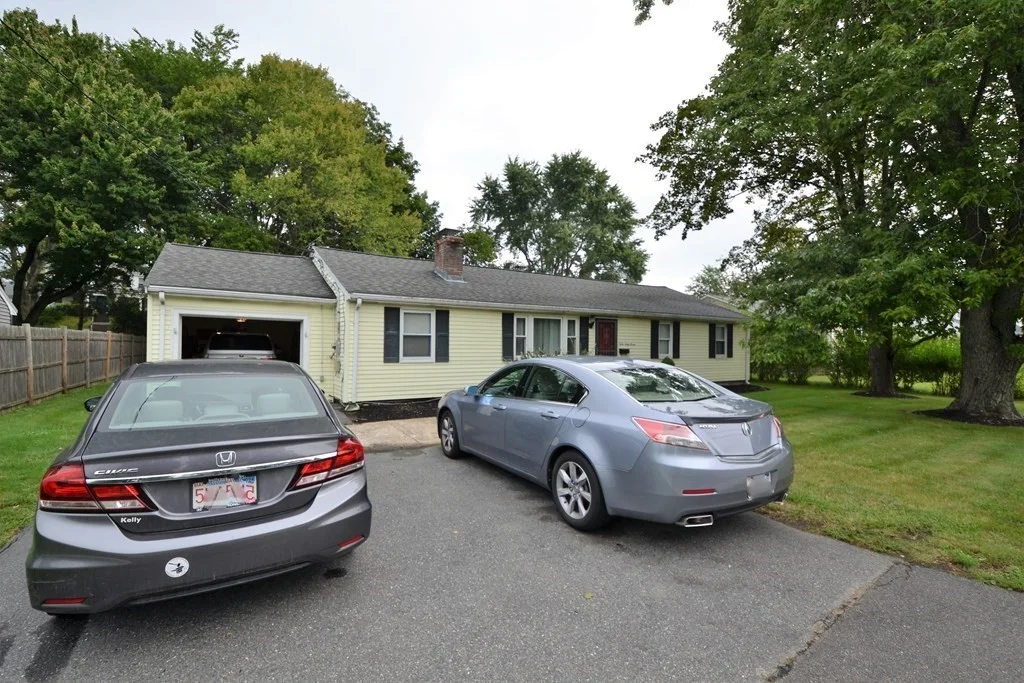 3 bed, 1 bath apartment for rent at 1247 Trapelo Rd, Waltham — photo 17 of 17