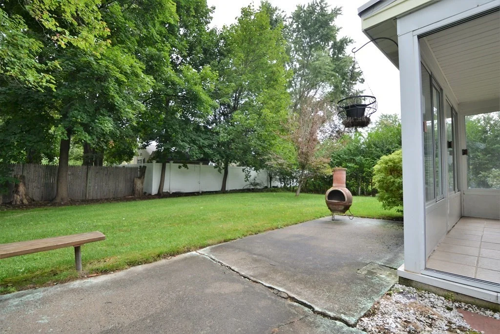 3 bed, 1 bath apartment for rent at 1247 Trapelo Rd, Waltham