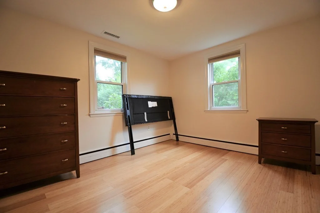 3 bed, 1 bath apartment for rent at 1247 Trapelo Rd, Waltham — photo 9 of 17