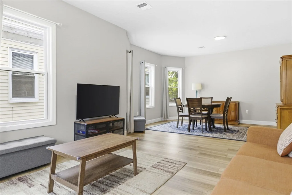 2 bed, 1 bath apartment for rent at 125-127 Arsenal St Unit 2, Watertown — photo 6 of 14
