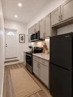 Studio bed, 1 bath apartment for rent at 125 Arlington St Unit 11, Chelsea — photo 2 of 6