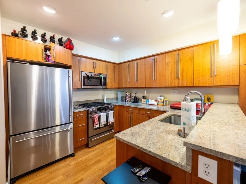 2 bed, 1 bath apartment for rent at 125 B St Unit B, South Boston — photo 1 of 10