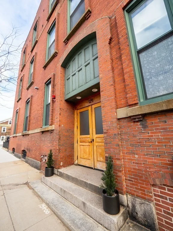 2 bed, 1 bath apartment for rent at 125 B St Unit B, South Boston — photo 10 of 10