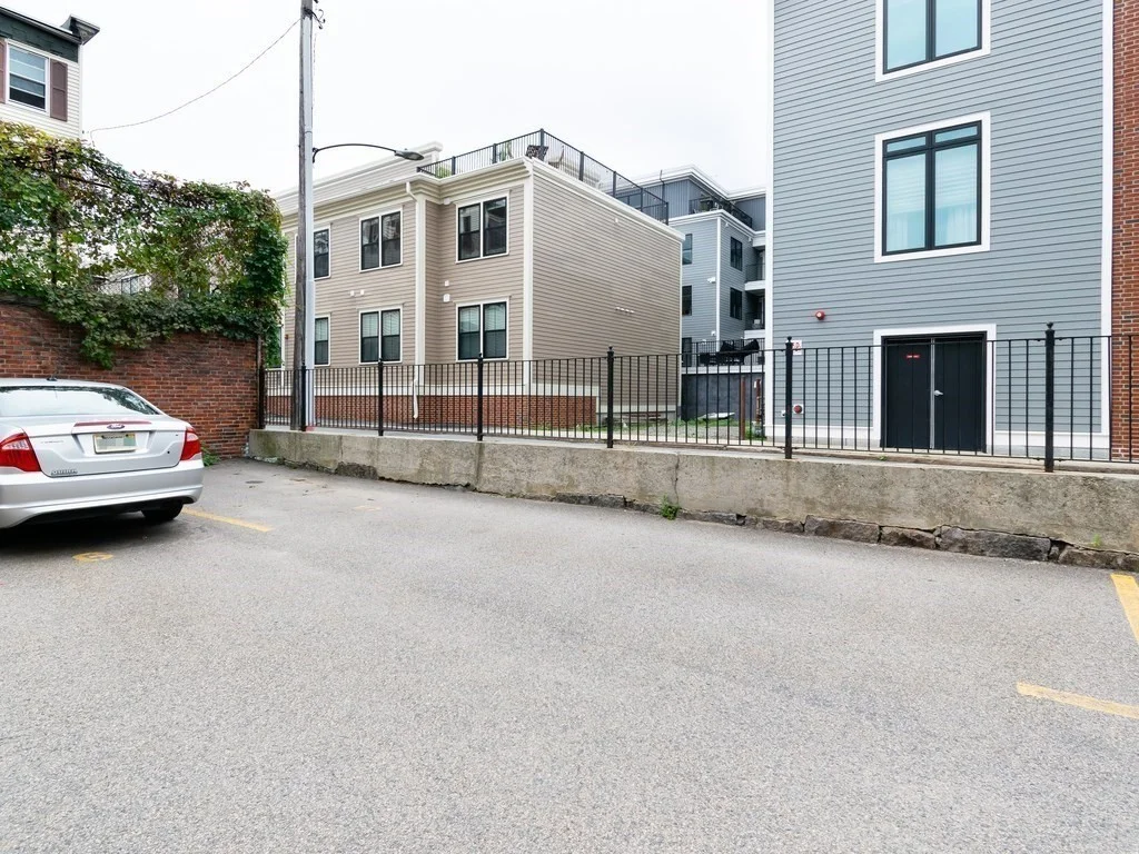 2 bed, 1 bath apartment for rent at 125 B St Unit B, South Boston — photo 9 of 10