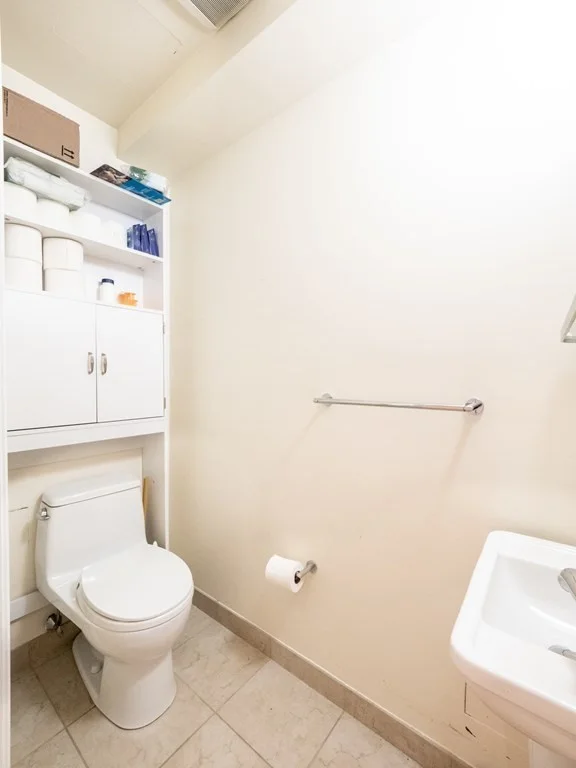 2 bed, 1 bath apartment for rent at 125 B St Unit B, South Boston — photo 8 of 10