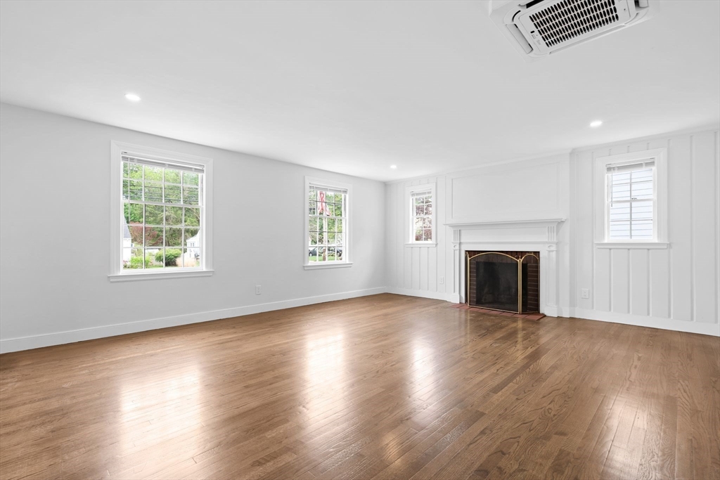 3 bed, 3 bath apartment for rent at 125 Beacon St, Framingham — photo 3 of 12