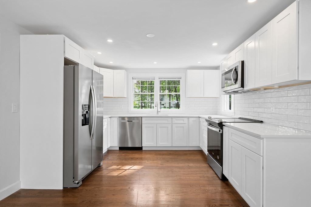 3 bed, 3 bath apartment for rent at 125 Beacon St, Framingham — photo 1 of 12